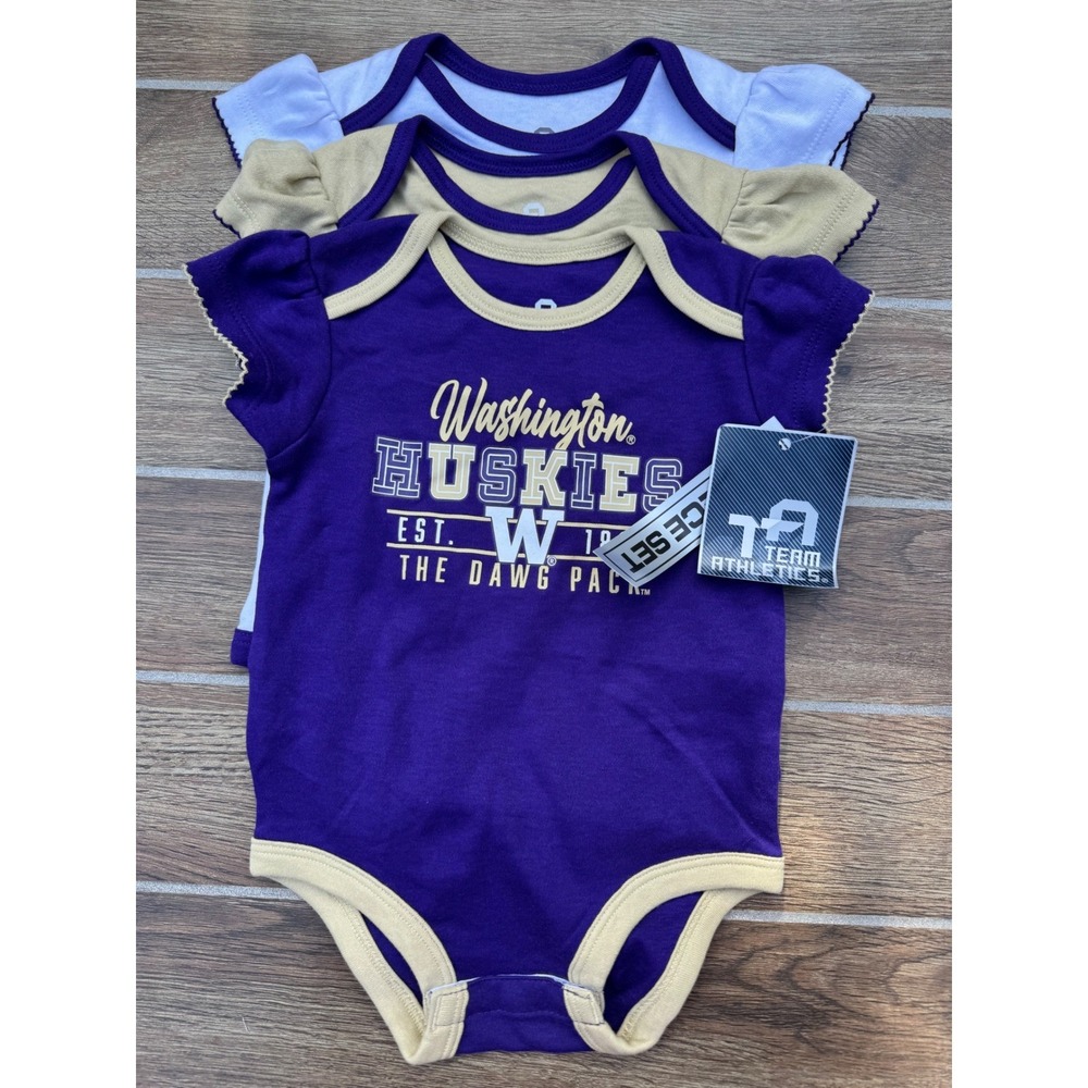 Washington Huskies 3 Piece Bodysuit Set Purple Gold 6-9M NEW